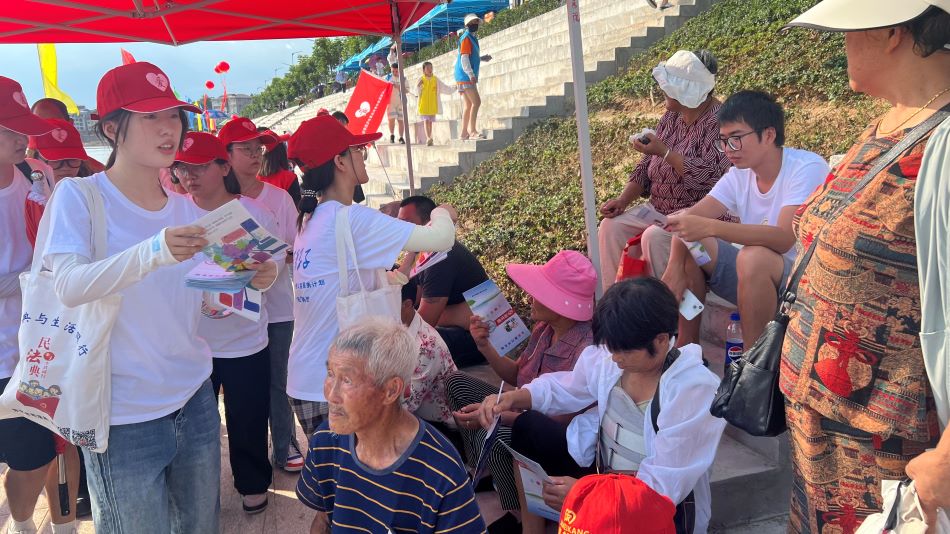 �ѻ��W(xu��)Ժ���W(xu��)�c��������W(xu��)Ժ��������־Ը����(w��)�F(tu��n)����������֮�����P(y��ng)����˼��