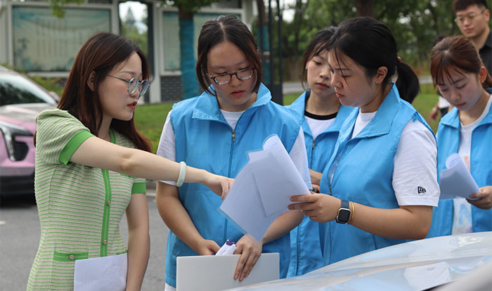 ����܇���M�䡰늡������l(xi��ng)�����d�����G�������Ϲ��̌W���_չ����������`