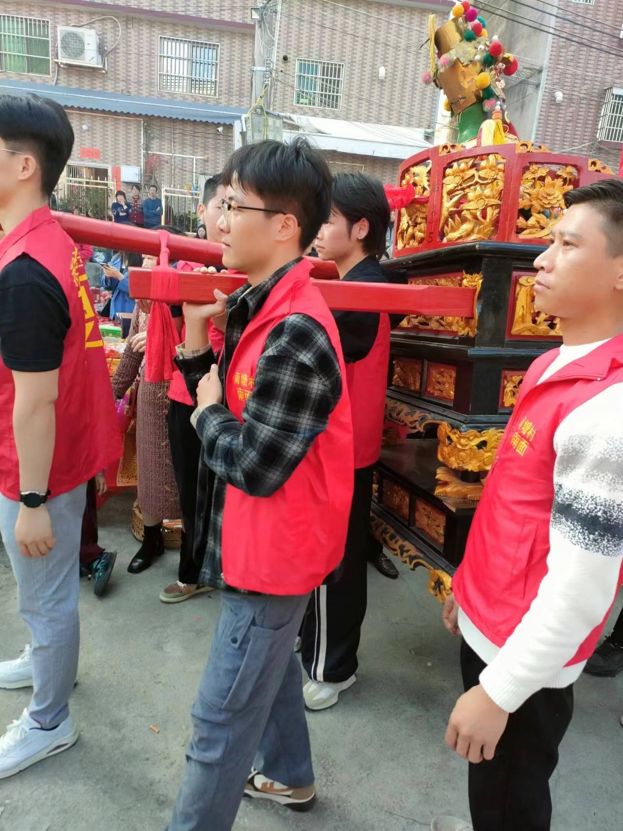 ���ഺ֮���������l(xi��ng)֮�s������ͨ�����W(xu��)Ժ�W(xu��)�ӡ� ̽�����l(xi��ng)�Ļ�֮�����v�ü��l(xi��ng)�Ļ����¡��Ļ��������(xi��ng)���(hu��)��(sh��)�`���(d��ng)