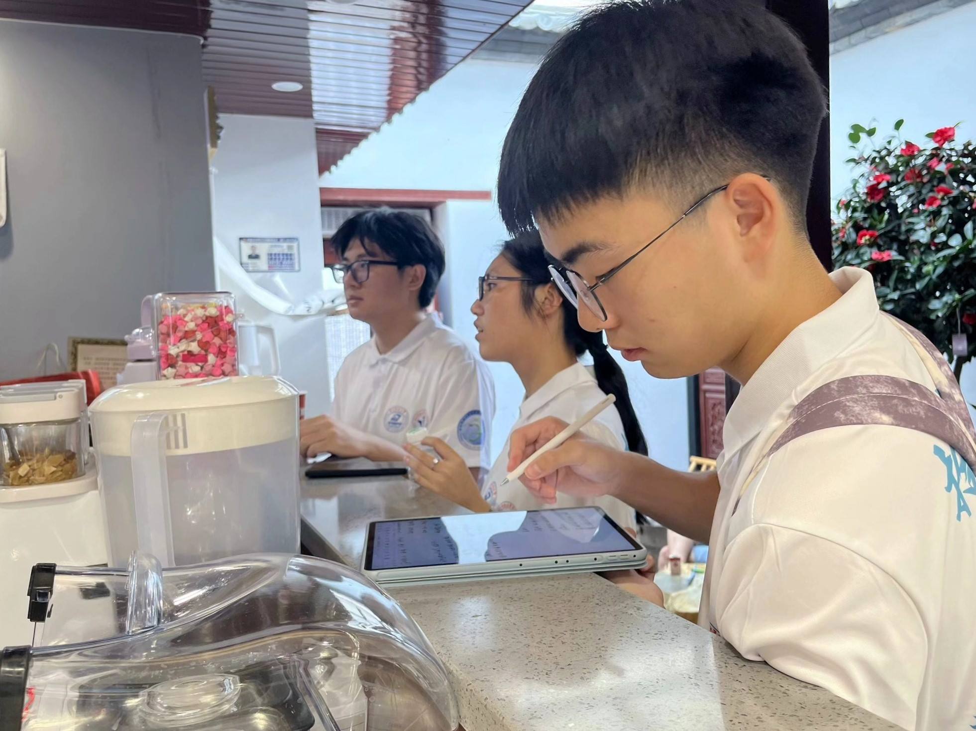 ��ˎ����퍣���������L�����A�пƼ���W���A�����ό��`��M���S�ֲ��L