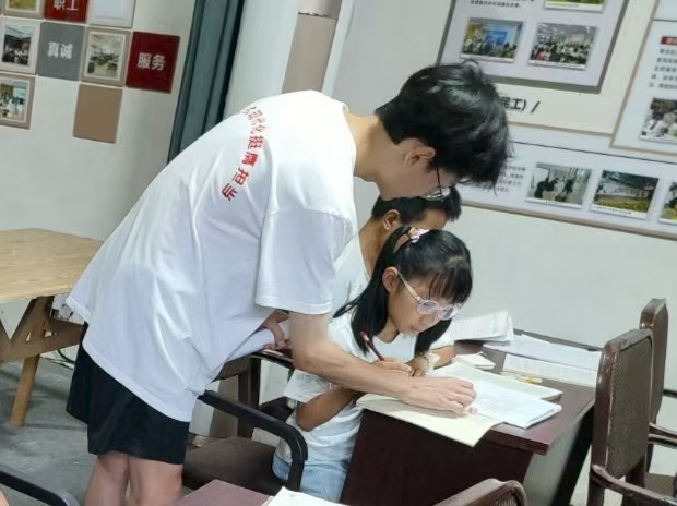 ֪�R��ͯ�ģ����`�����d