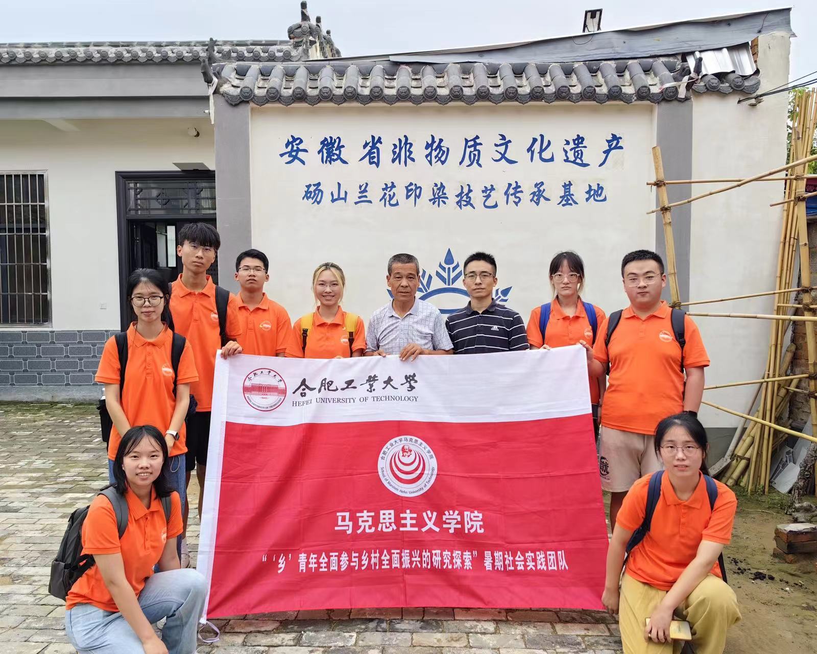 �Ļ��c�����R�w���{��������һɫ