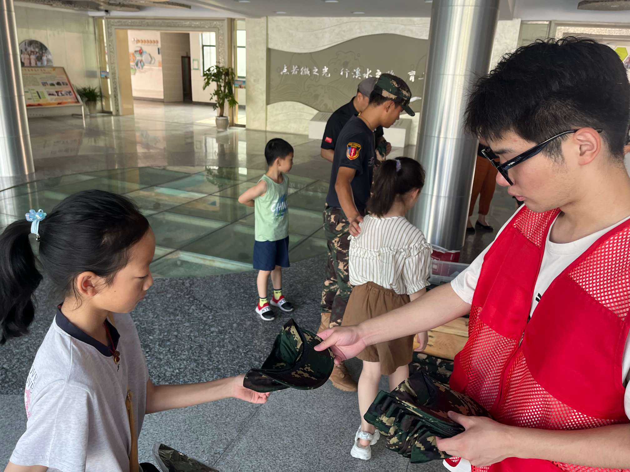 ���ݹ��WԺ����������` Ȥζ���桱��Ϫ�ǡ�ͯ����܊������I