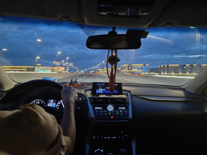 �ġ��֡��c��·������С�ǓP�ݵĬF����