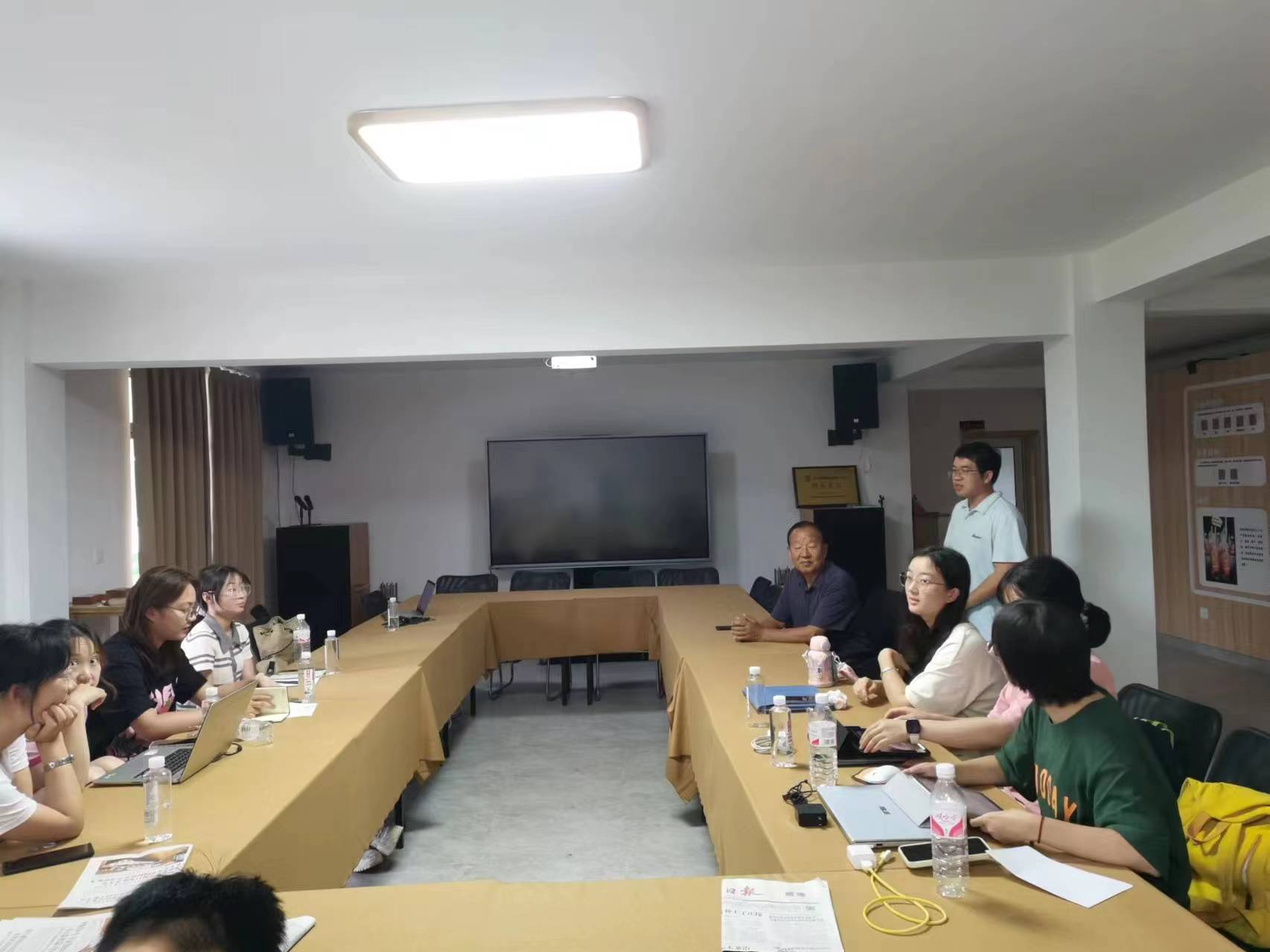 �����r(n��ng)�ֿƼ���W(xu��)�����ഺ�^�M(j��n)����(d��ng)�r���V�����h(yu��n)�`���A