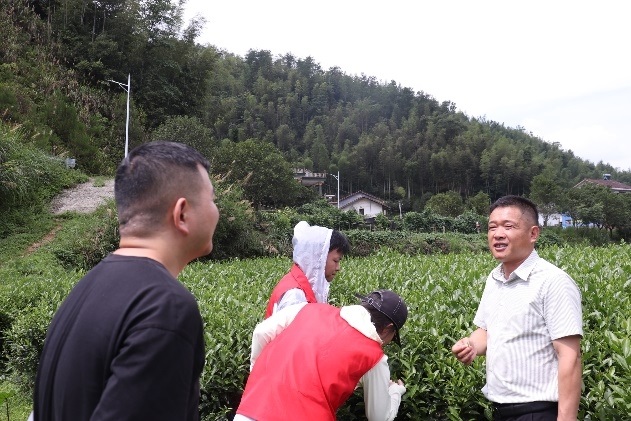 �D����L����厧�I���`�F�ɆT���^��@����