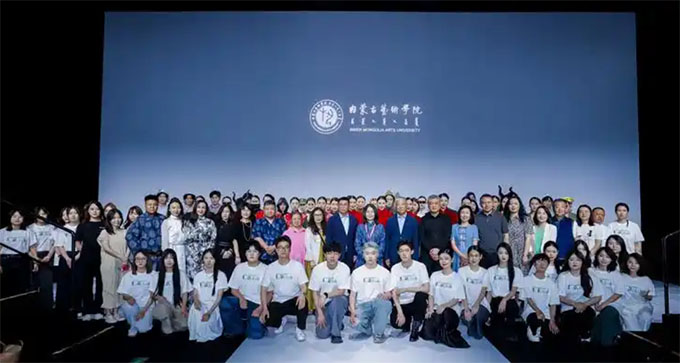 ���ɹ�ˇ�g�WԺ�W�������Ї����H��W���r�b��