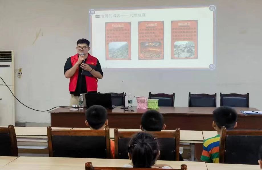 ���ϴ�W�߲ʼ��ڣ����S��������������ȫ������