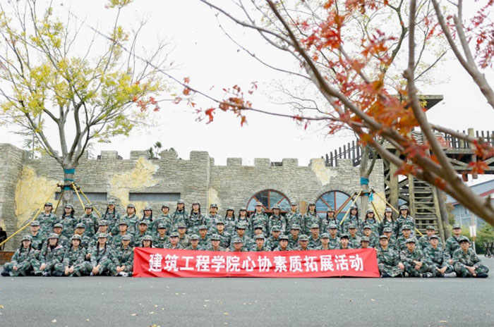 �������̌WԺ�ąf�_չ���|��չ���