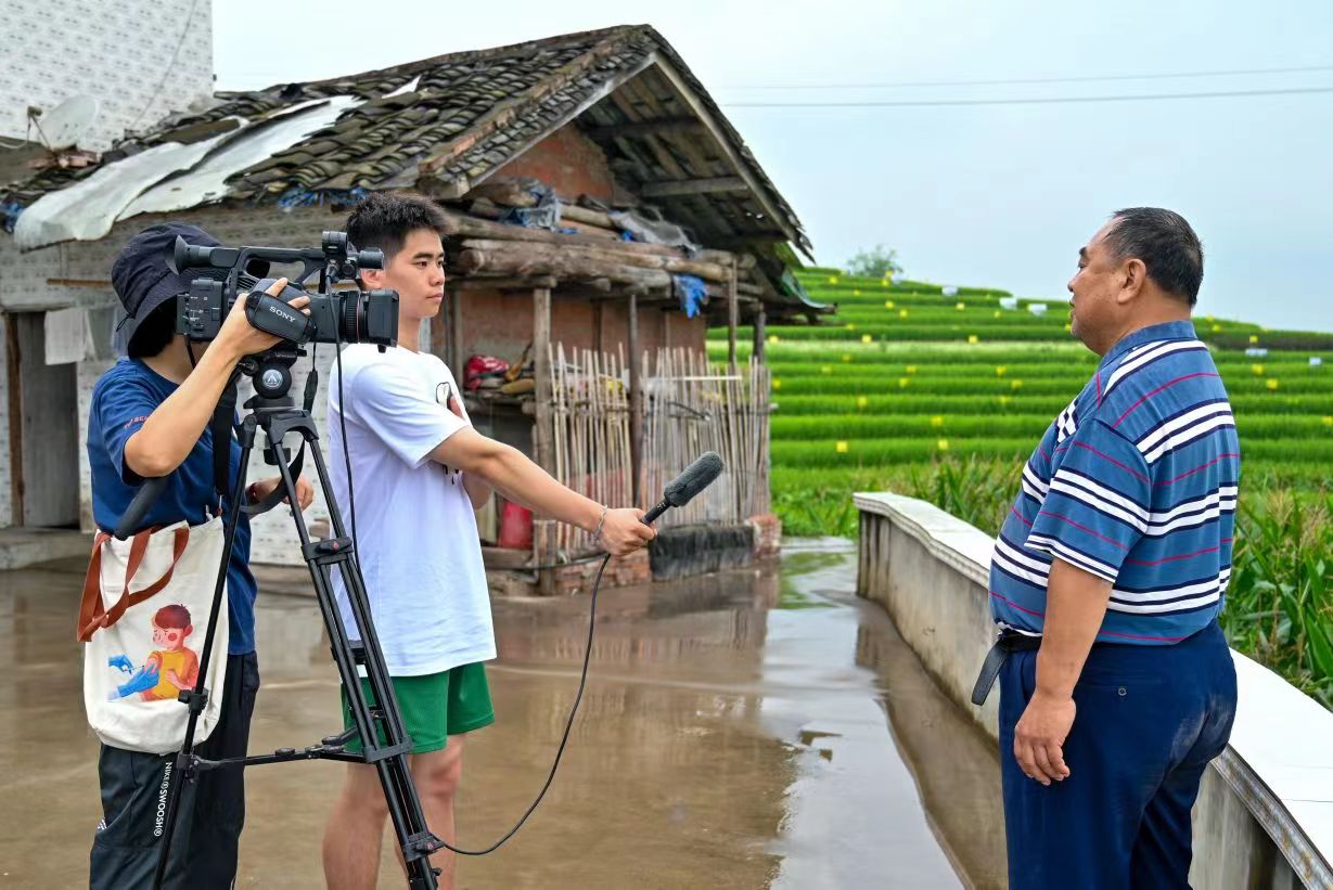 �{�Ѓɵ�ɽ���Ļ�����ϵ���zɽ��lչ