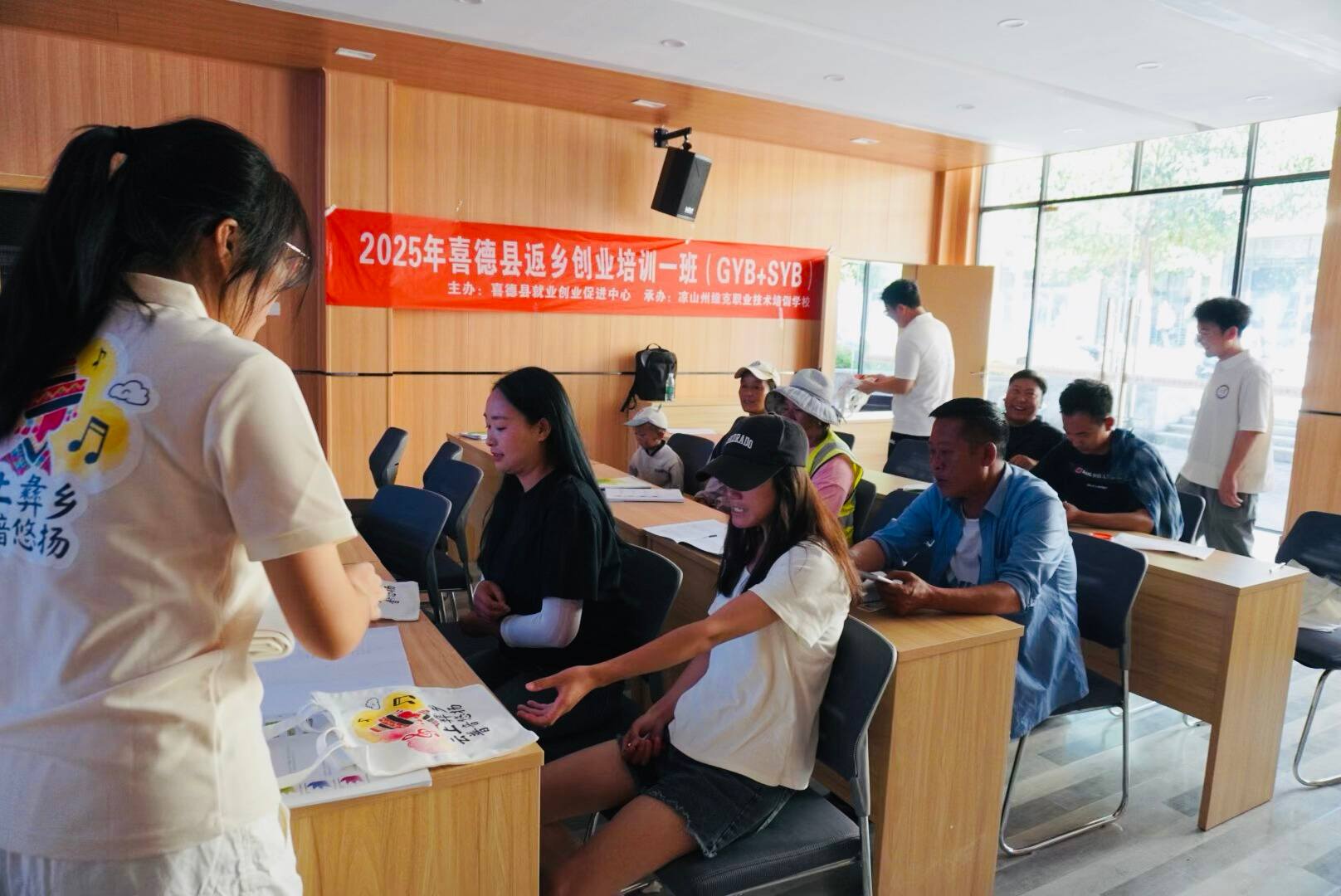 �Z(y��)��(r��n)��ɽ���Ę��͝hͬ�V����