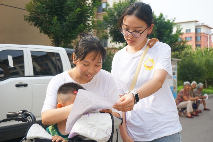 �tɫ�{��̽�����s�mѪ�}���³̡������տ�����������`�F�_չ�tɫ�Ļ��{�й���