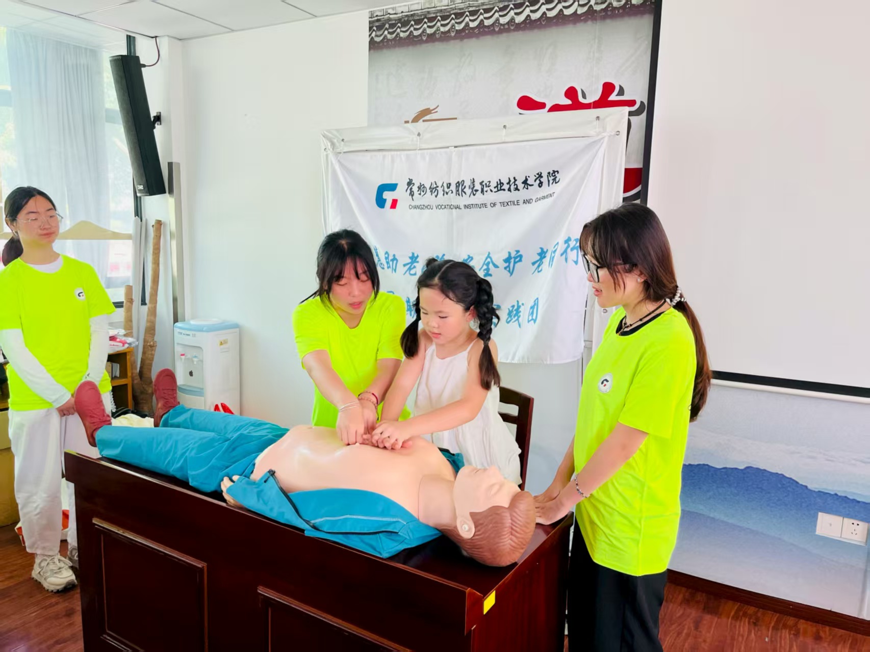 ���ǻ�����e·����ȫ�o��ͬ�С����y�g��Ԯ���ꌍ�`�F���Mţ�����@��^�_չ���`���