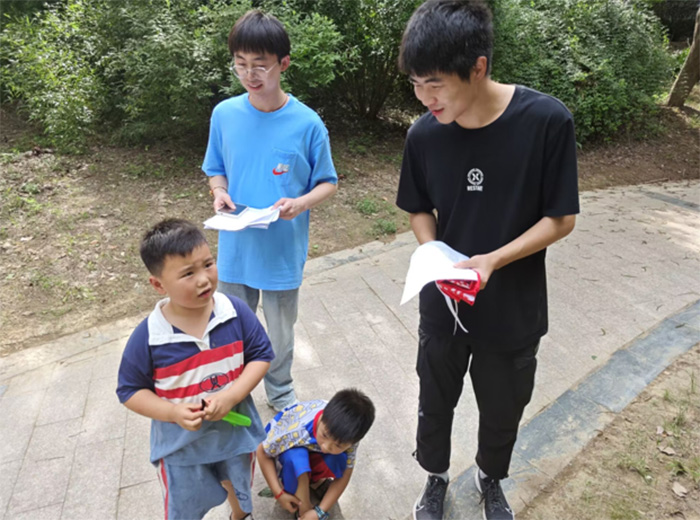 �������н����ͥ־Ը����С��ꠣ����o��^�������R�c�����˷��p�_֪�R