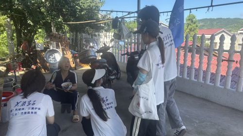 ��Ժ���߲ʼ��ڡ�־Ը���ՈF�c�����������^������֪�R��ͯ�������z�Ļ�����L