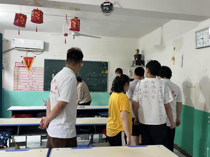 �Ϲ��W�������l������ͯ�ģ���ů���L·