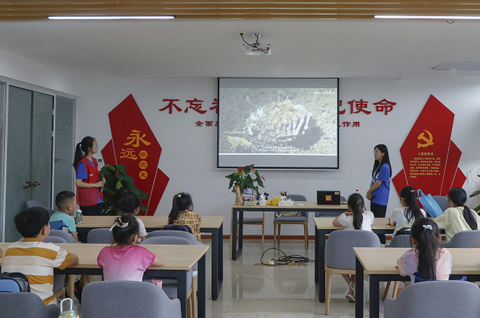 ־֮��څ����韲��������Ї������W(xu��)��С�˻�����(sh��)�`�F(tu��n)�(du��)���ɶ����^(q��)�M(j��n)�к�����ջ��(d��ng)