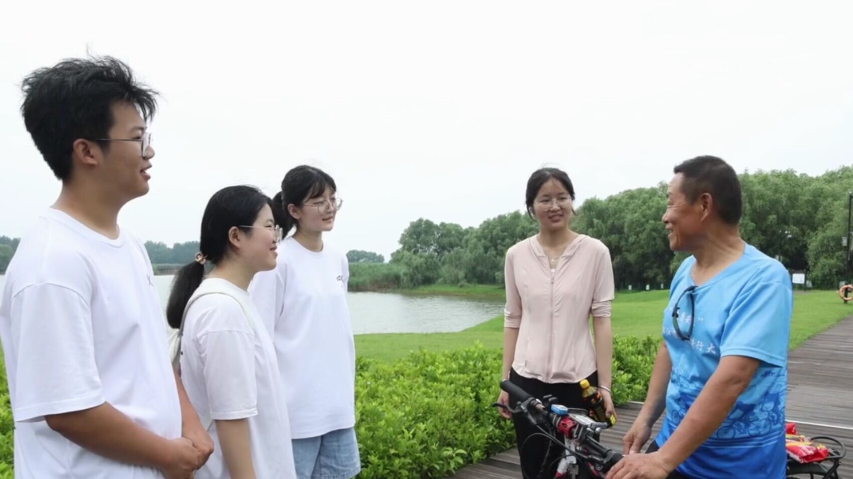 ���B�c�lչ�R�w���Gˮ����ɽһɫ�����R��ɽ��Ѧ�������B�@������`