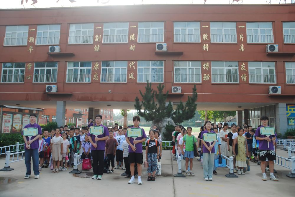 ��İ�����gЦ������֮��������������`�F���_���һ�n���c������С�W