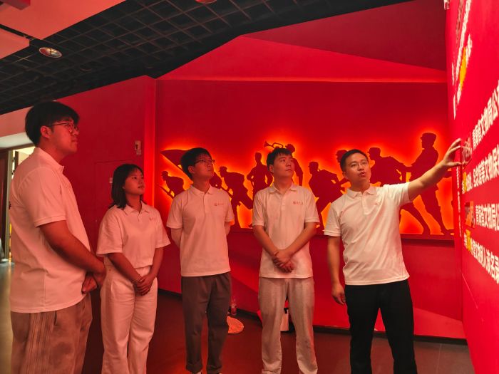 �L(zh��ng)��W(xu��)�������l(xi��ng)��׷�����V�q�¡����ۊ^�M(j��n)����