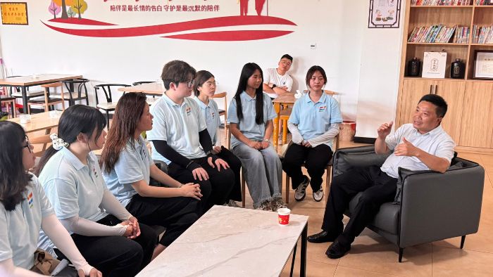 ů��ο�����l�飬���`�������ɫ