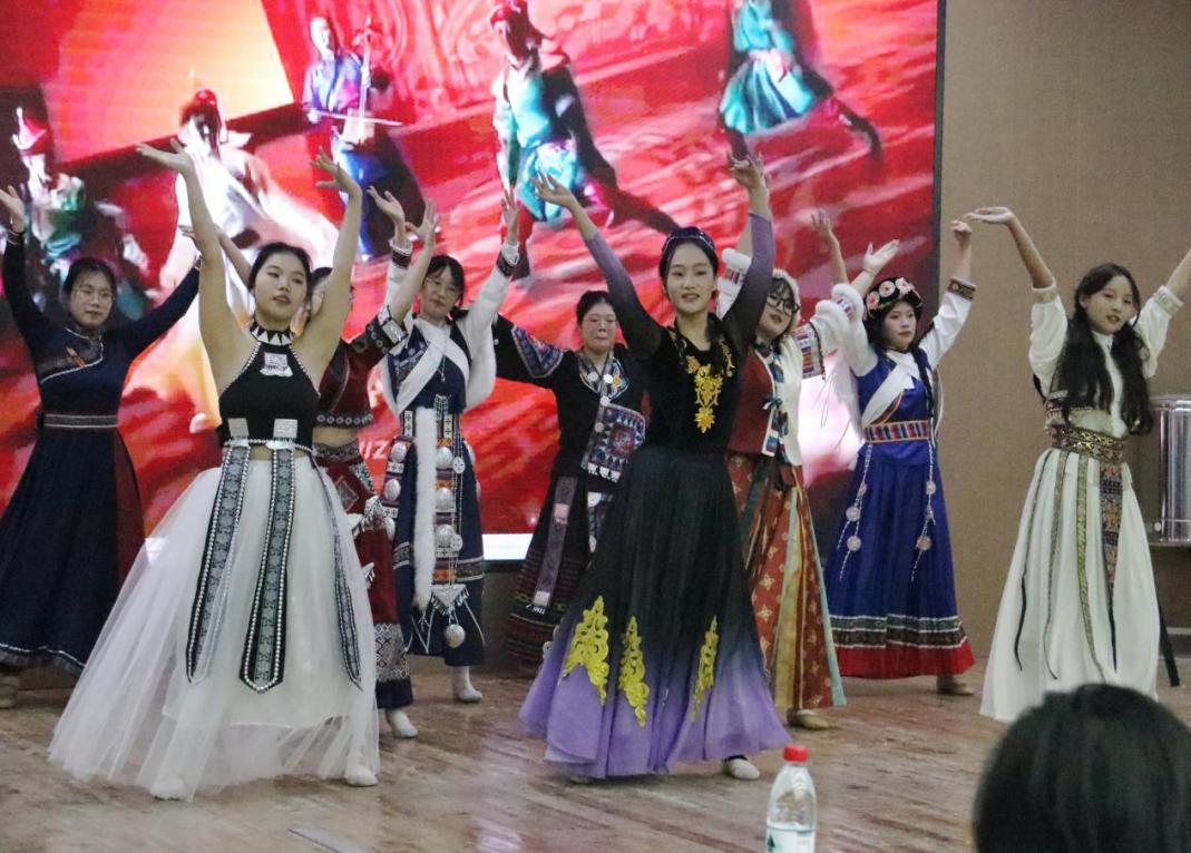 �����ƌW�WԺ���A�ƽ̌W������ʮ�����ɌWˇ�g��֮������w�P����ӛQِ