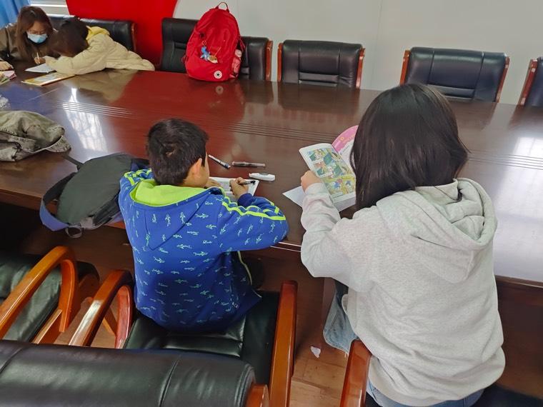 ��Сկ��֧�̻�ӣ��Ð��c֪�R��麢�ӳ��L