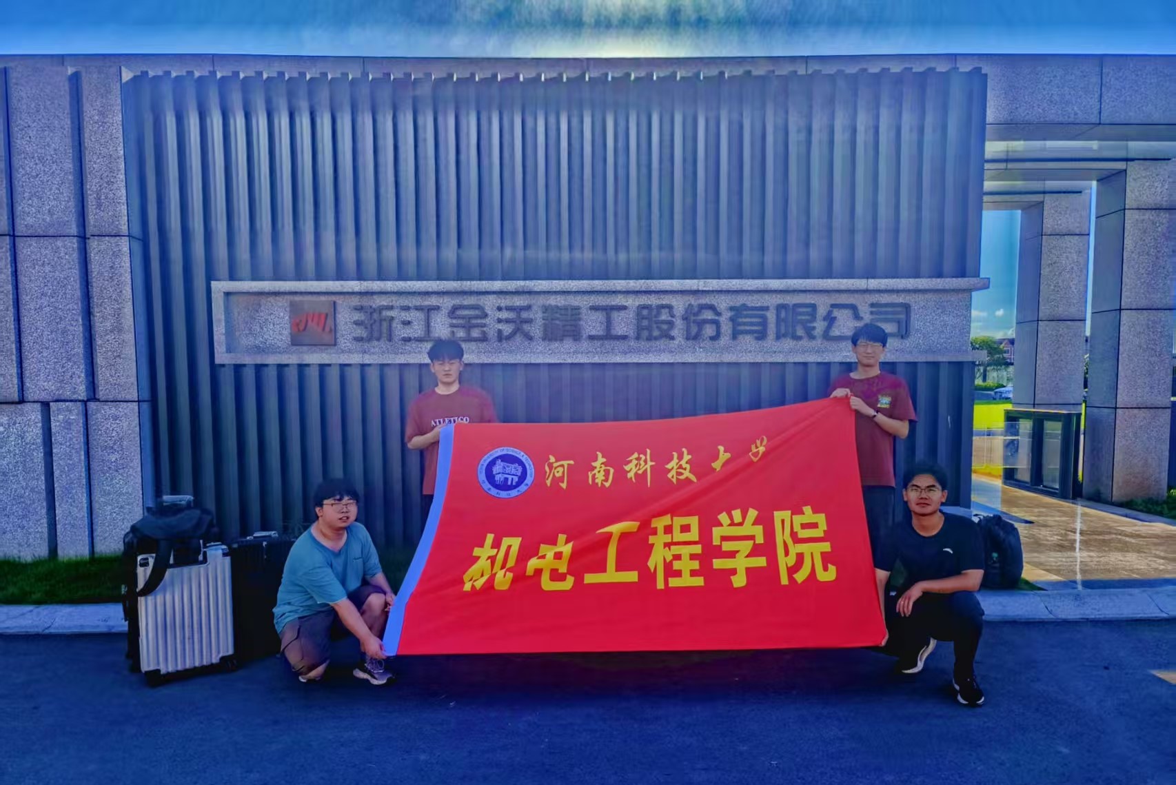 �������裬ɰ݆����