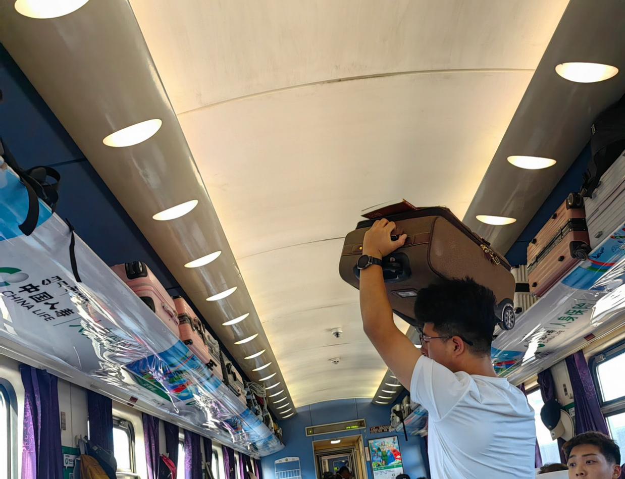 ���gѩ���ɾ� ����·���_�M��ɣ��