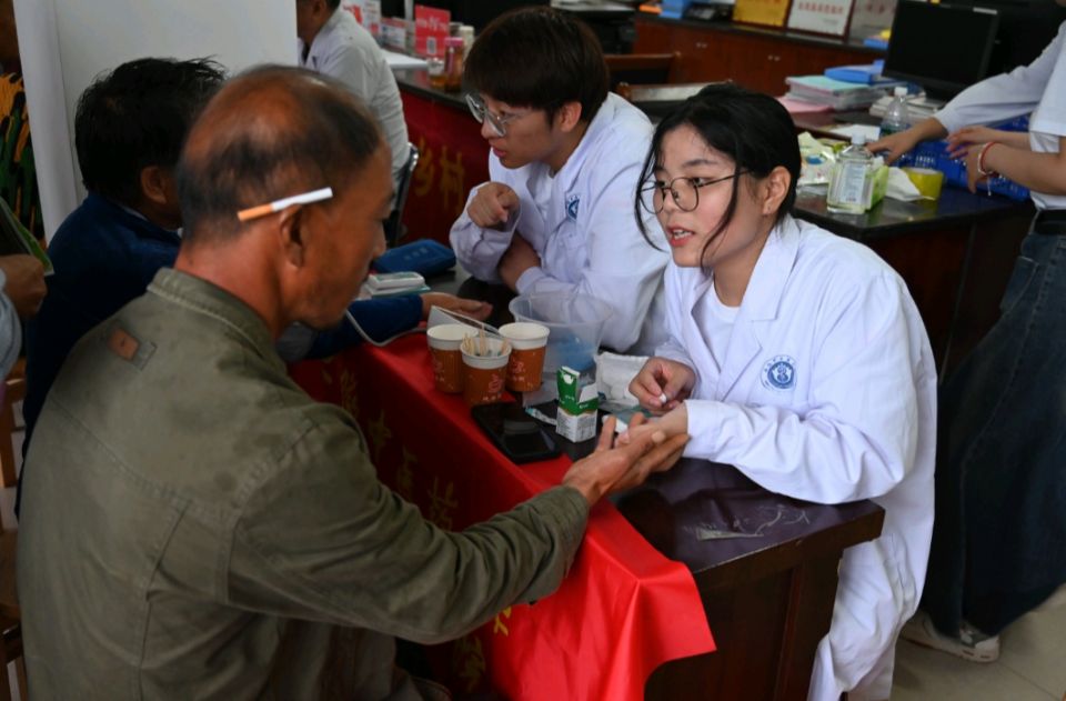 ͬ�Ĵ��У���t(y��)�W(xu��)��(sh��)�`���T�͡����L�����rֵ