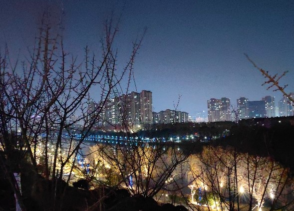 ���������޾��^����̽�L����Ȼ�c���ĵ���������