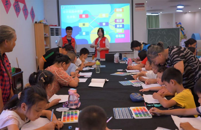 ������Ϣ�WԺ��ͯ�ĸ۞�������5E�ҡ����L���ĊW�أ�ɫ���c���l��ħ��