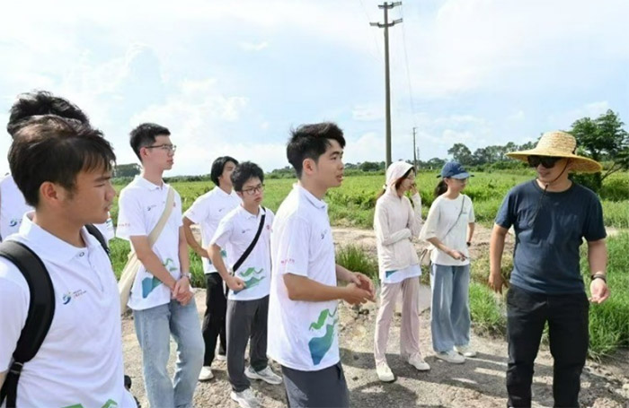 �}�A���ϵ���â���ഺ�ǻ��c(di��n)�����ص�����֮·