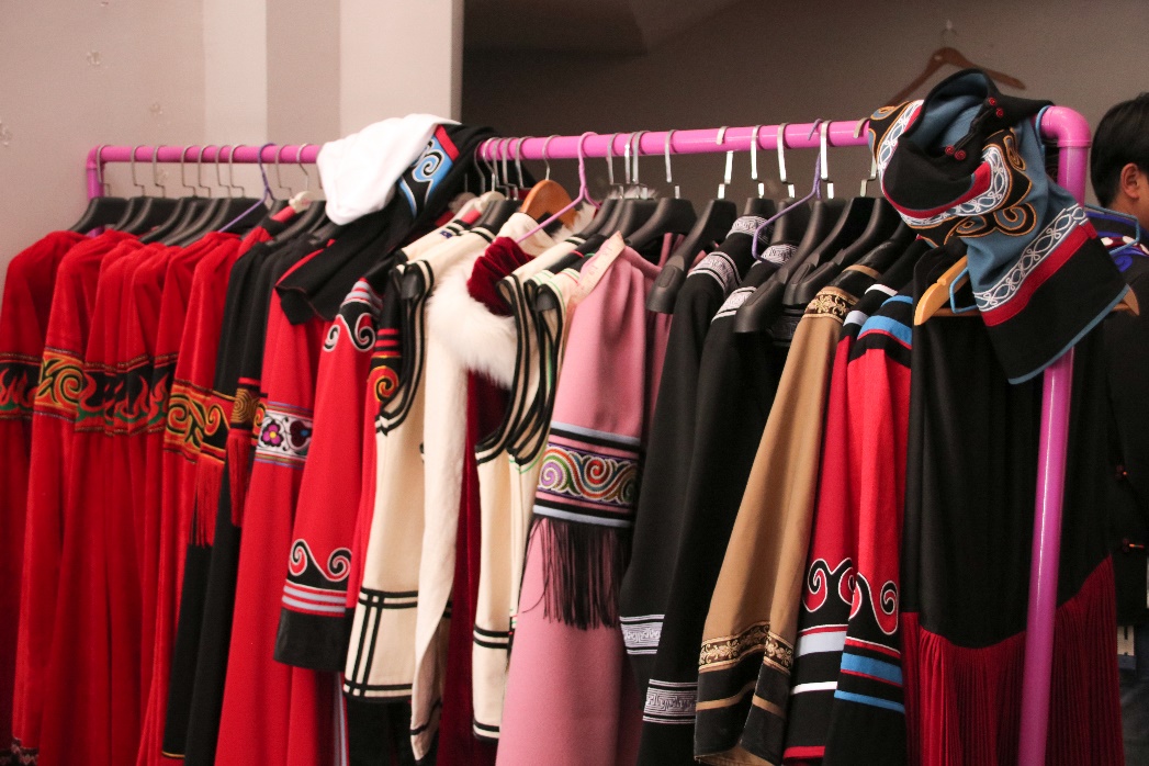 ɽ�|��W������ǭ�С��������z���L���`���