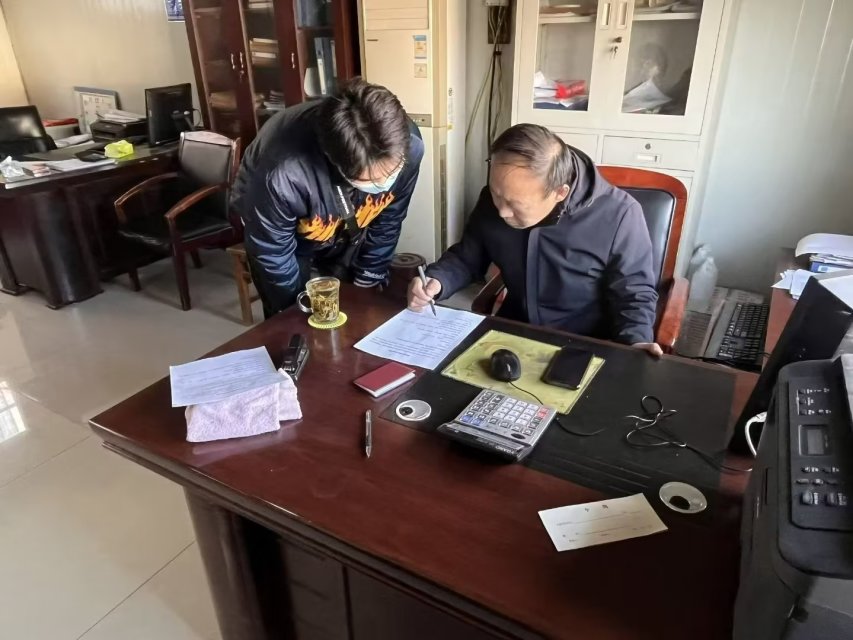 �¸����I�ɘ˱����L�����d���{�D