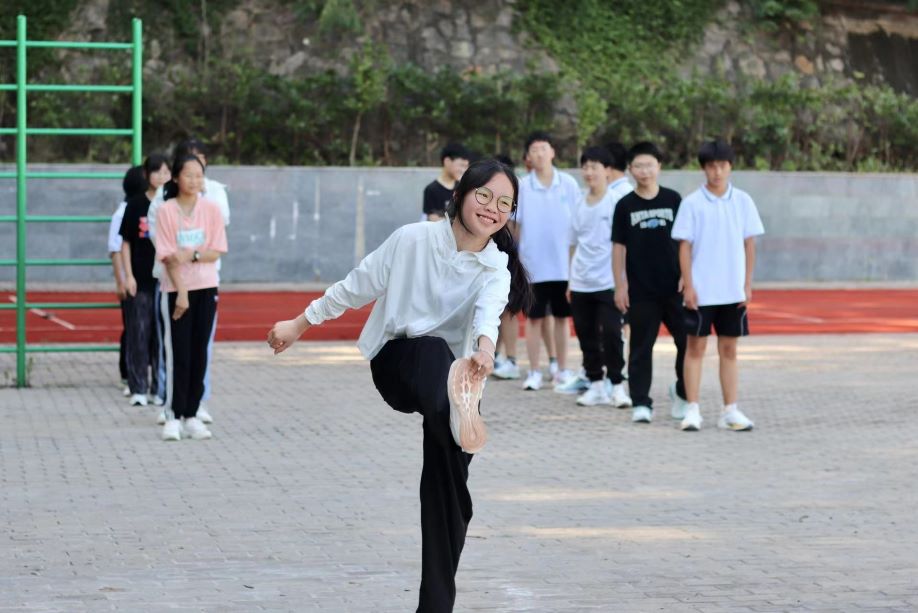 ���մ�W(xu��)�����M(j��n)�п��w�� �S��(d��ng)�����ഺ