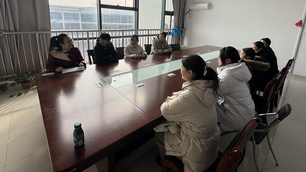 ����ͨ��W(xu��)���֌W(xu��)Ժ�c������־Ըꠞ�������ͯ�_չ�ƽ̎ͷ���ӡ�