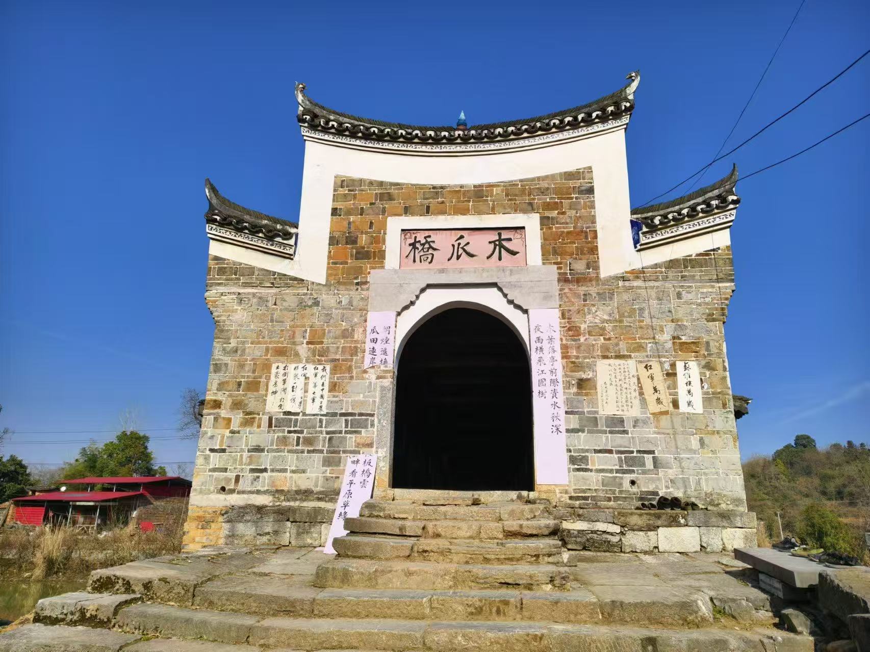 ���@�W(xu��)�Ӻ������(hu��)��(sh��)�`--ľ�Ϙ��ϑ��L(zh��ng)����𣬲����^�Ќ��tɫ����