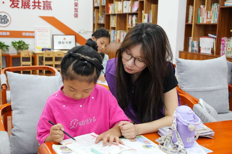 �ɶ�����Z�WԺ�����eУ�^���W�Ӹ���h�_չ���ڡ������l��������`�������l�s���d���Zůͯ�ġ���