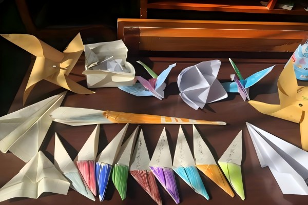 ����������`����������WԺ���ഺ������ͨ��־Ը������_չ�ֹ���ɫ�n��