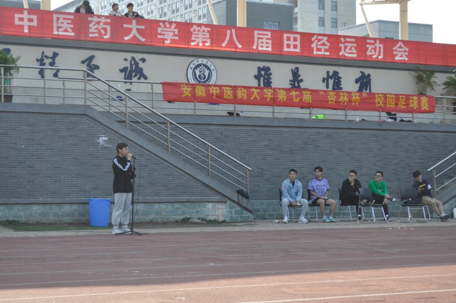 �D�鱾����f���L�쿬�����˴��_Ļʽ�A�M�Y����