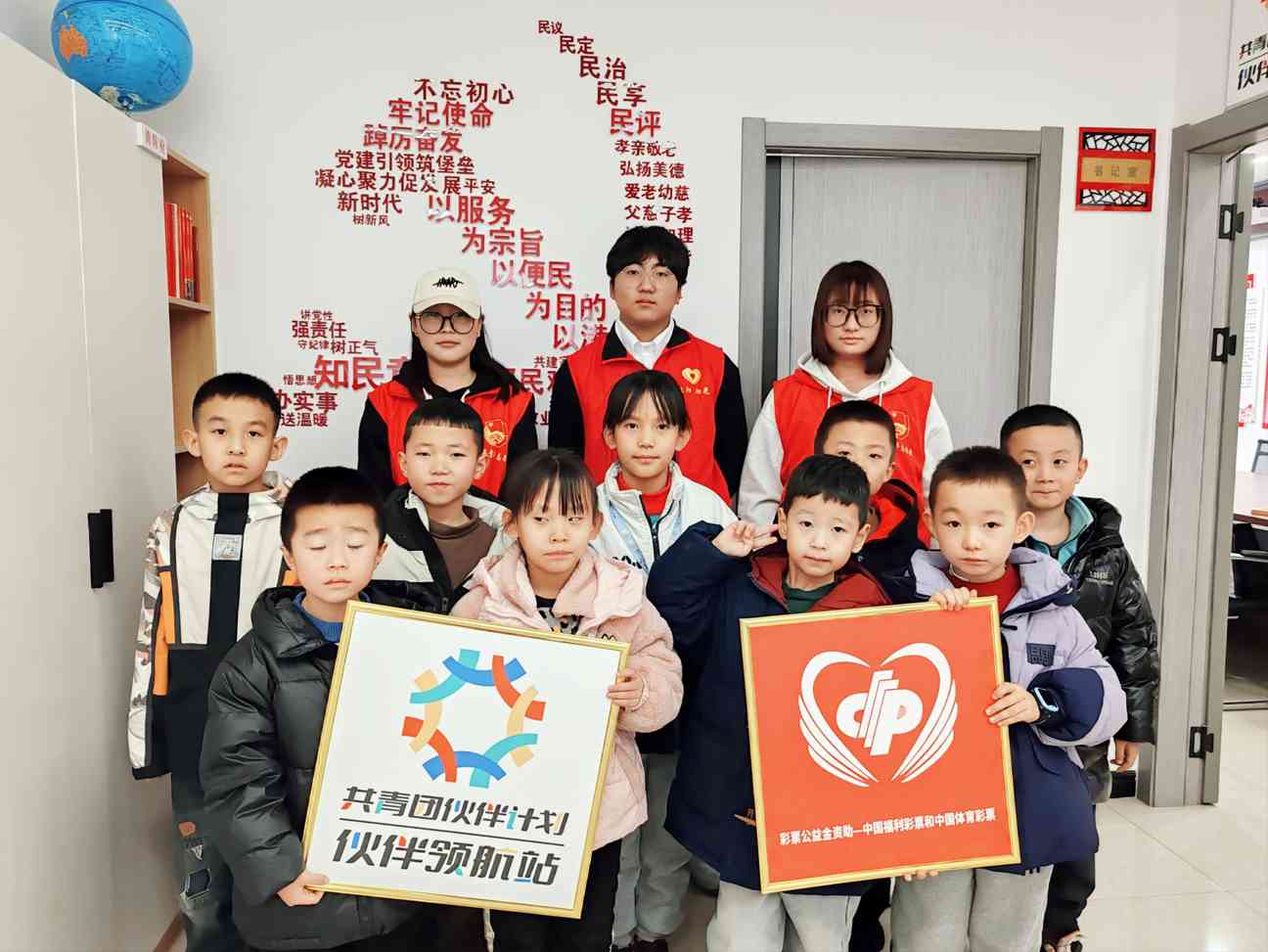 �������l��������`���������l��ͯ���L���`���������؟��