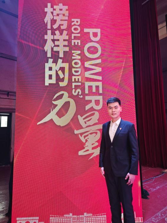 ���d���u·������λ������e�˼ҵĺ��ӡ���