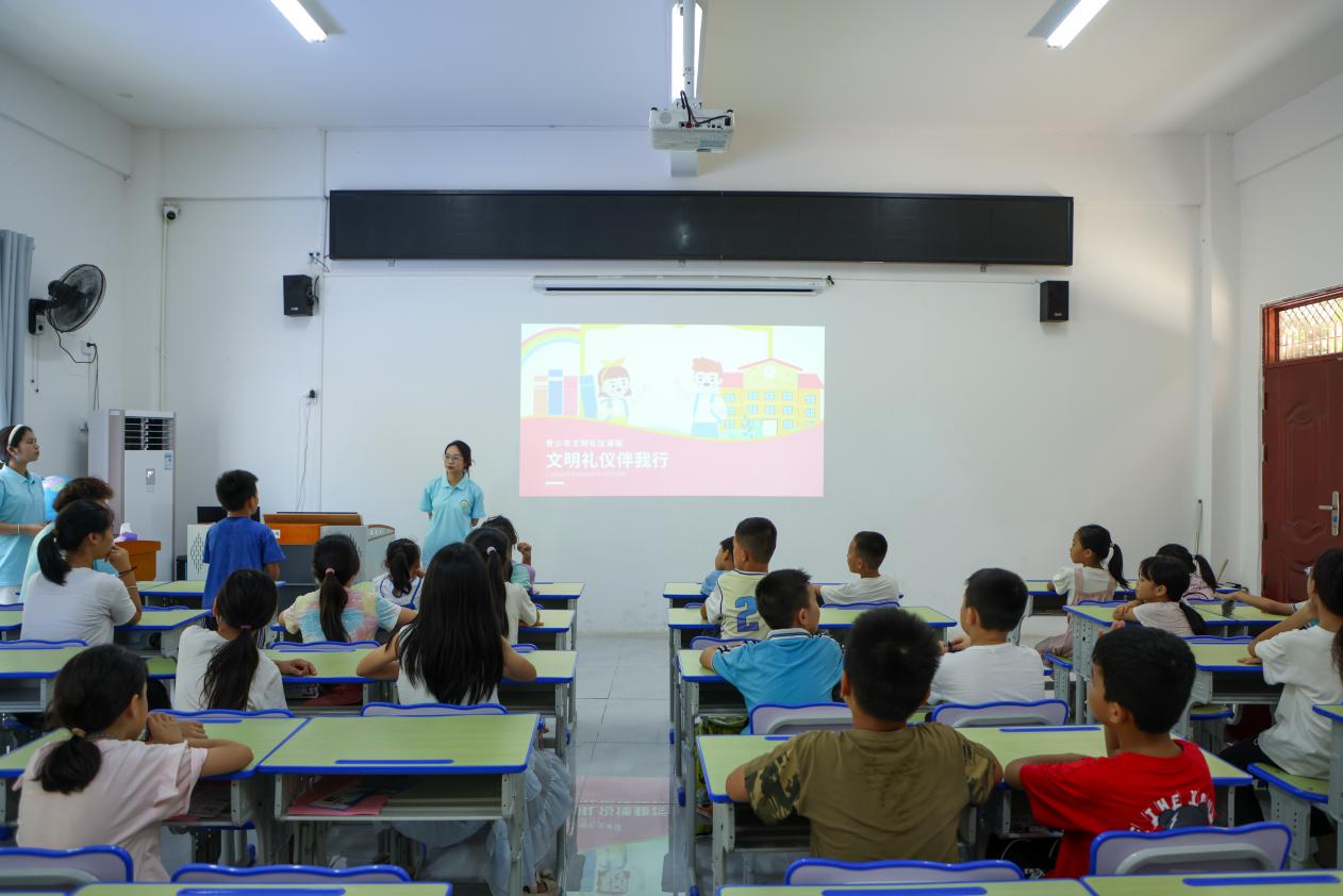 ����W(xu��)���_չ��ͯ���n�á���S��������ͯ���L