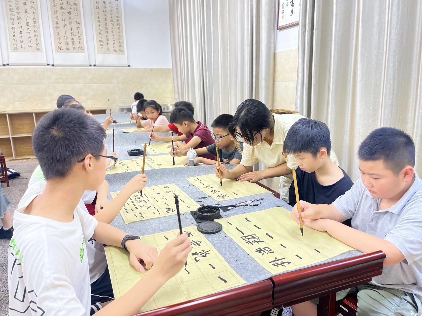 ��P���䆢�ǻۣ����y�Ļ���ͯ�� ���������A�S��Ů�������I����һ�ڣ�֧�̈F꠸���ˮ������h���Č��WУ�_չ֧�̹���