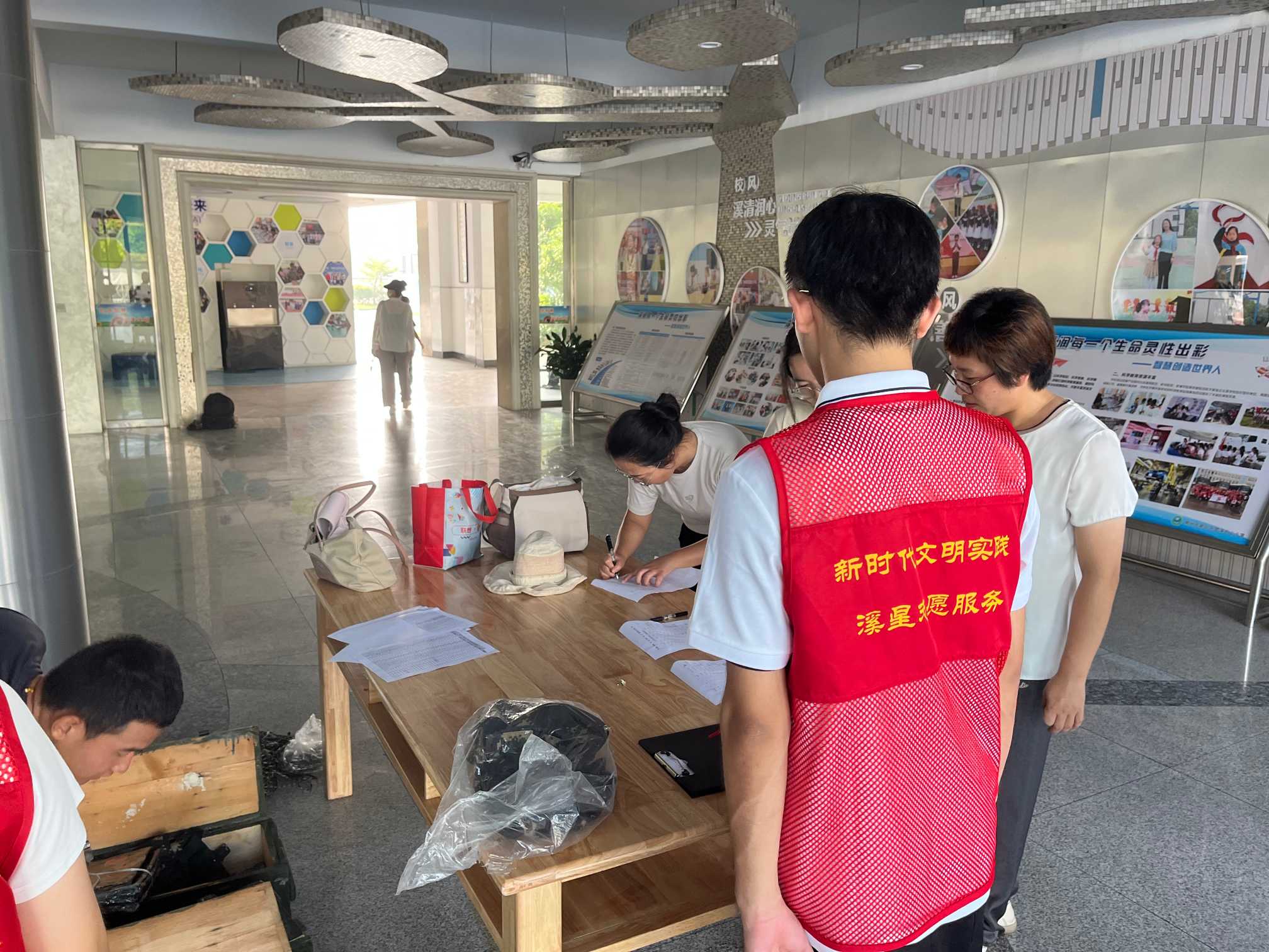 ���ݹ��WԺ����������` Ȥζ���桱��Ϫ�ǡ�ͯ����܊������I���