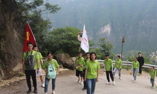 �������f����·