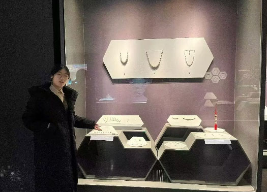 ���E�R����������푷��z����