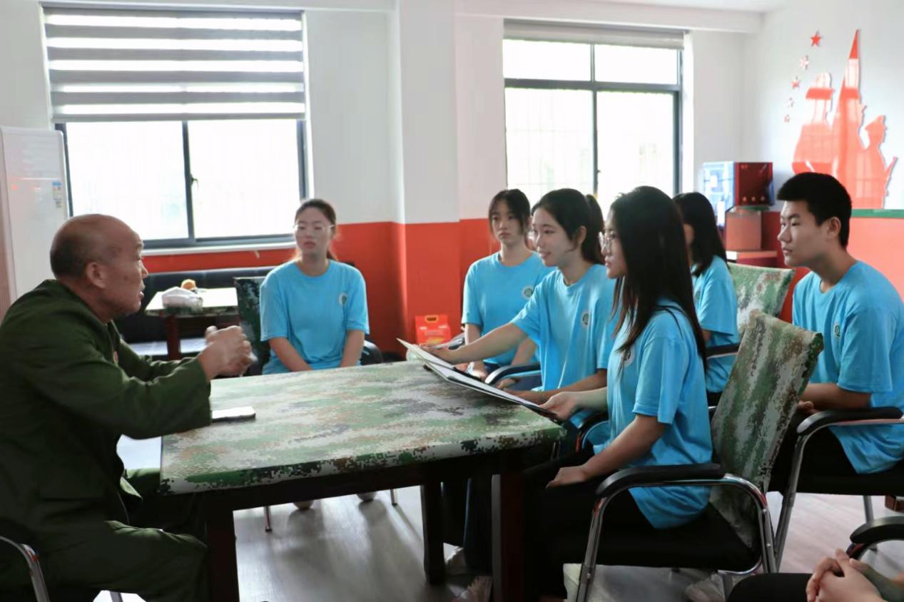 �A �vʷ����������Ӣ�۵ľ���