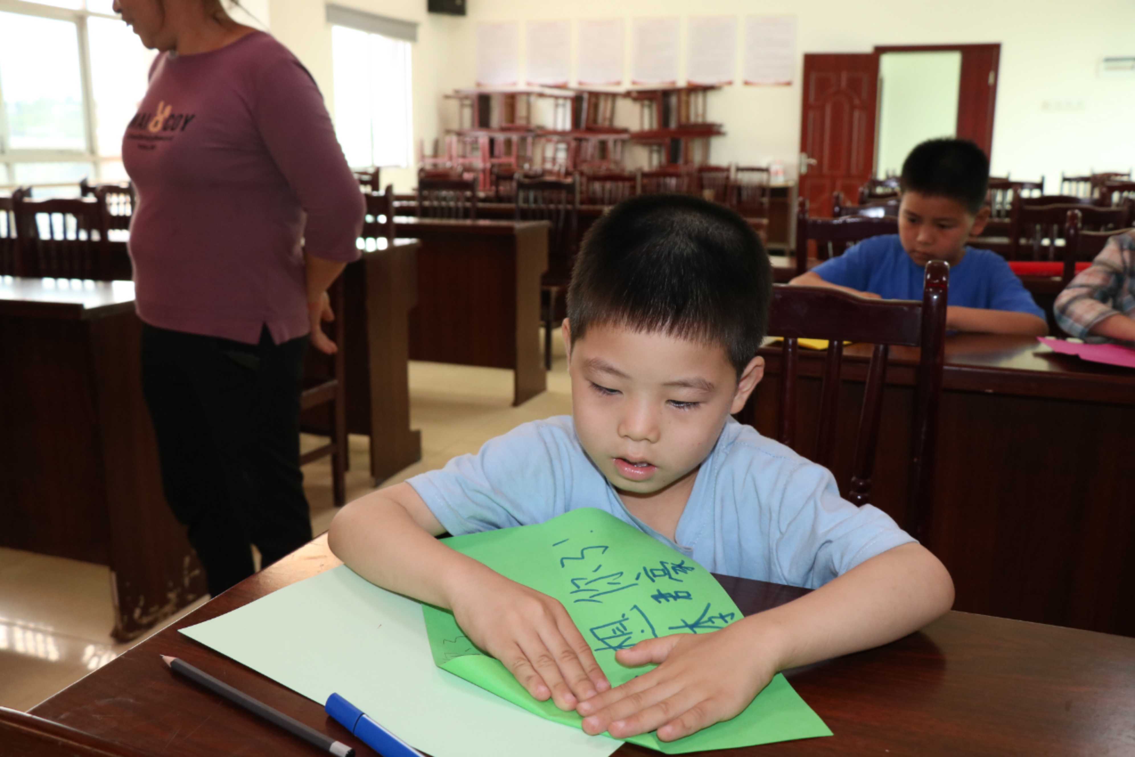 �ۼ��ɻ����ԉ�(m��ng)���R���������w�C(j��)�����w�������еĉ�(m��ng)